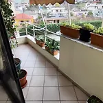 Warm Wooden Escape, Cozy & Elegant Apartment *