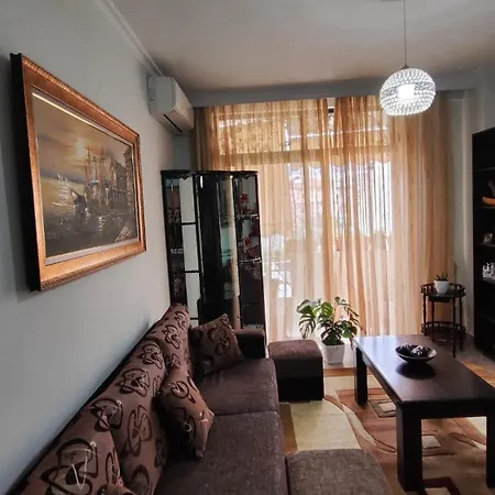 Warm Wooden Escape, Cozy & Elegant Apartment Tirana