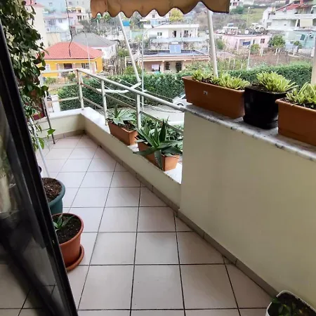 Warm Wooden Escape, Cozy & Elegant Apartment *