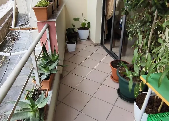 Warm Wooden Escape, Cozy & Elegant 公寓